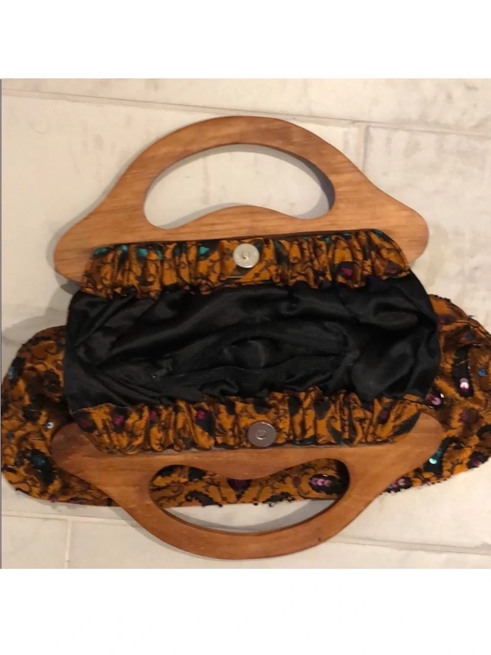 Vintage-Inspired Brown Paisley Handbag with Wooden Handles